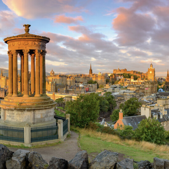 Edinburgh Castle © Kneissl Touristik | AdobeStock, SakhanPhotography